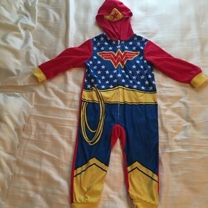 VGUC onesie Wonder Woman 4y